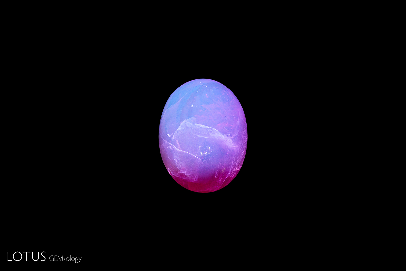 Chalky fluorescence in flux synthetic ruby when examined under short-wave UV light.