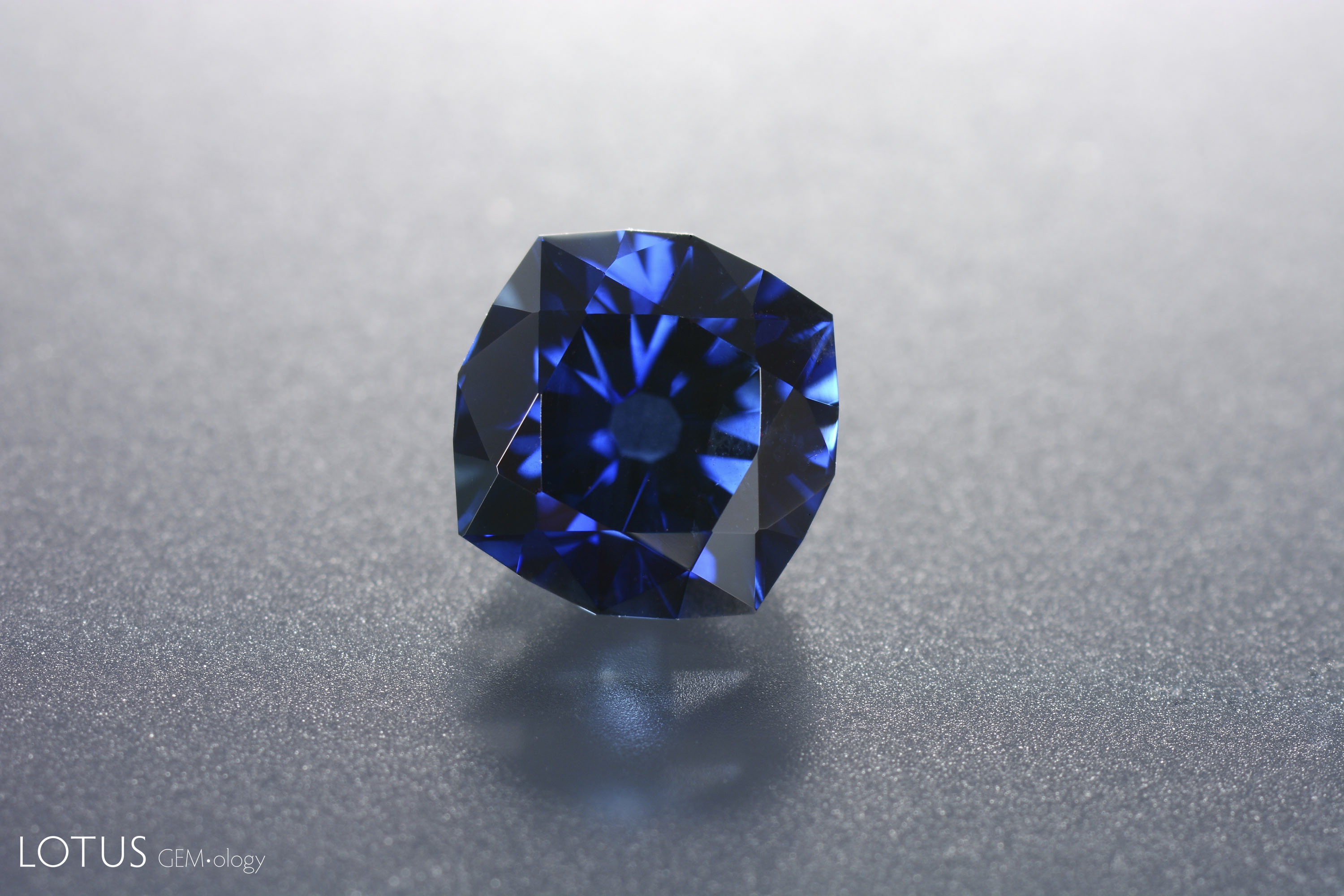 A Montana sapphire from the GIA reference collection was heated with pressure in South Korea and subsequently faceted. No damage occurred during polishing and cutting.