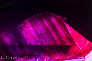 Polysynthetic twinning in a ruby from Vietnam’s Luc Yen district.
